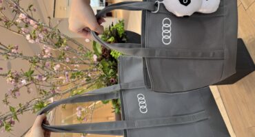 大人気トートバッグ新色追加👜♡